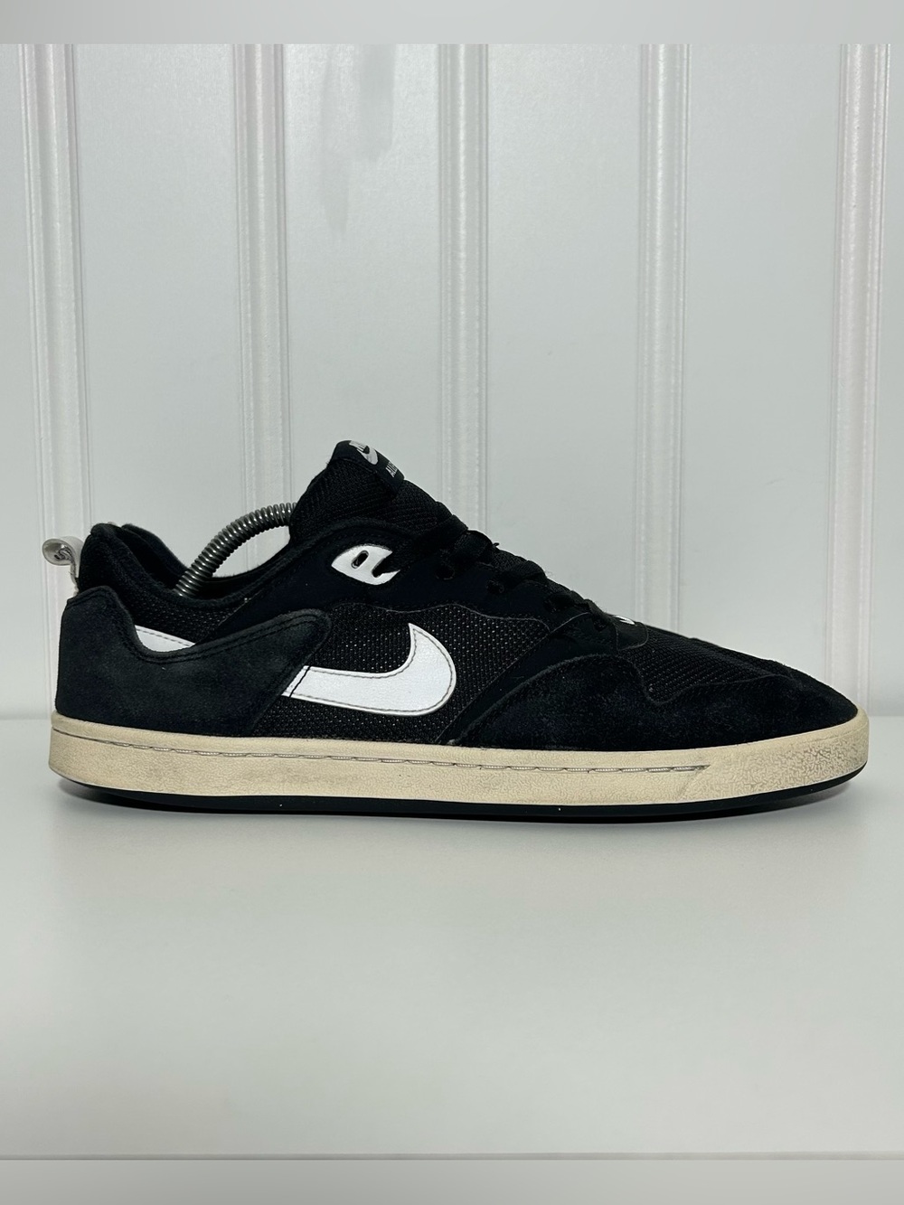Nike sb alleyoop Black and White Skate-Style Men's Sneakers